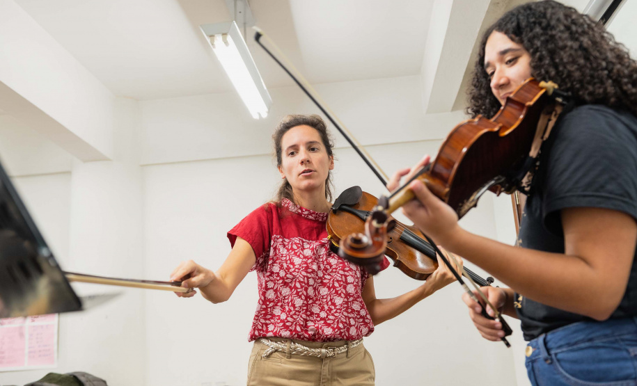 Solistas da Orquestra da Ópera de Paris ministram masterclasses de música na Embap