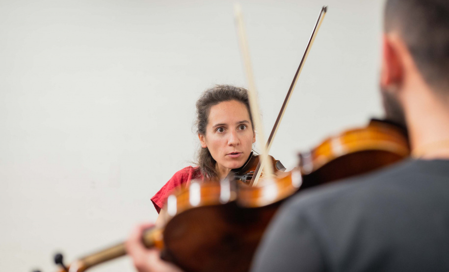 Solistas da Orquestra da Ópera de Paris ministram masterclasses de música na Embap