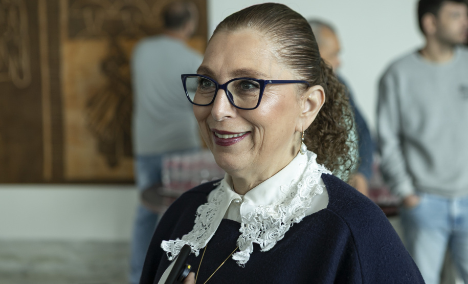 Estado apoiará municípios na implementação de inglês e robótica no Ensino Fundamental I