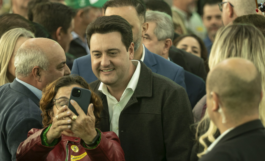 Governador entrega R$33,3 milhões em novos equipamentos para colégios estaduais