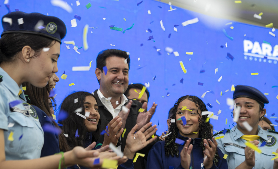 Estado apoiará municípios na implementação de inglês e robótica no Ensino Fundamental I