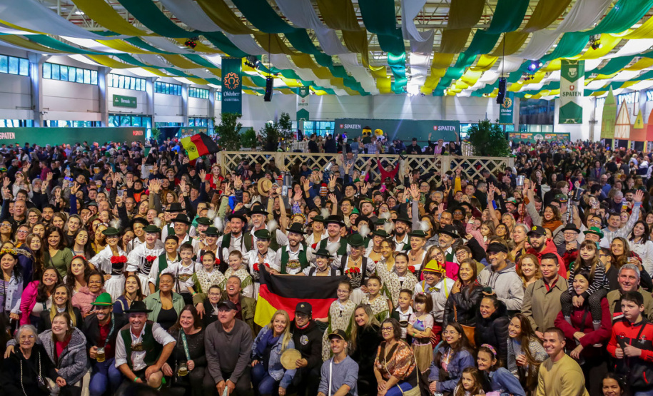 Oktoberfest aquece o turismo e celebra a cultura germânica em Francisco Beltrão e Curitiba