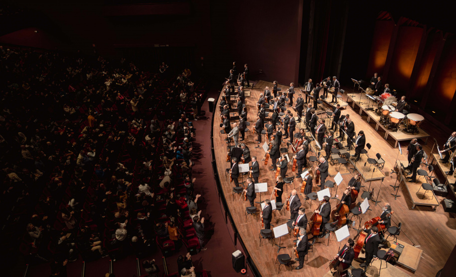 Orquestra Sinfônica do Paraná encerra turnê dos 40 anos com concerto em Belo Horizonte