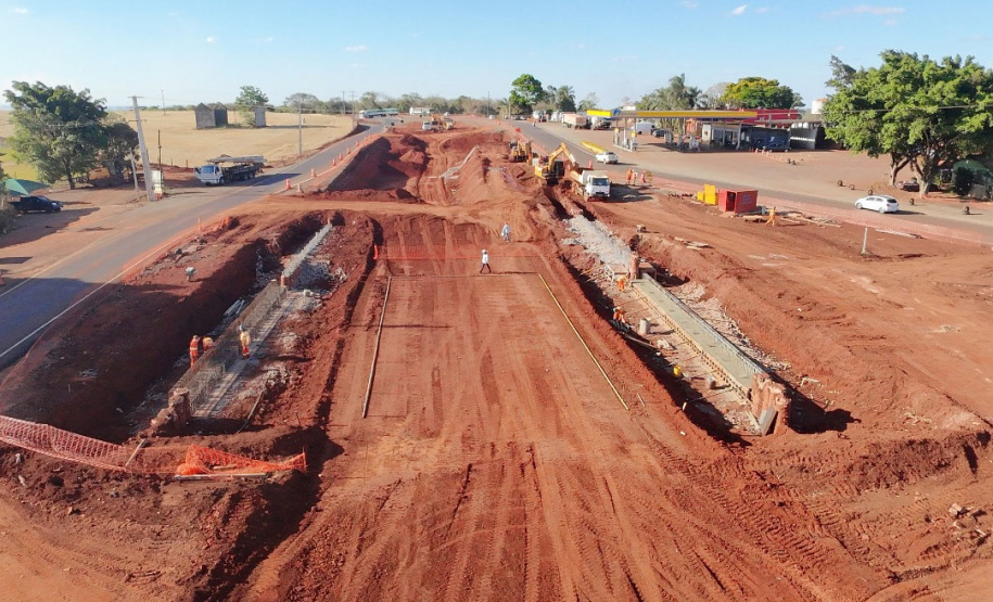 obra do novo viaduto de Lerroville