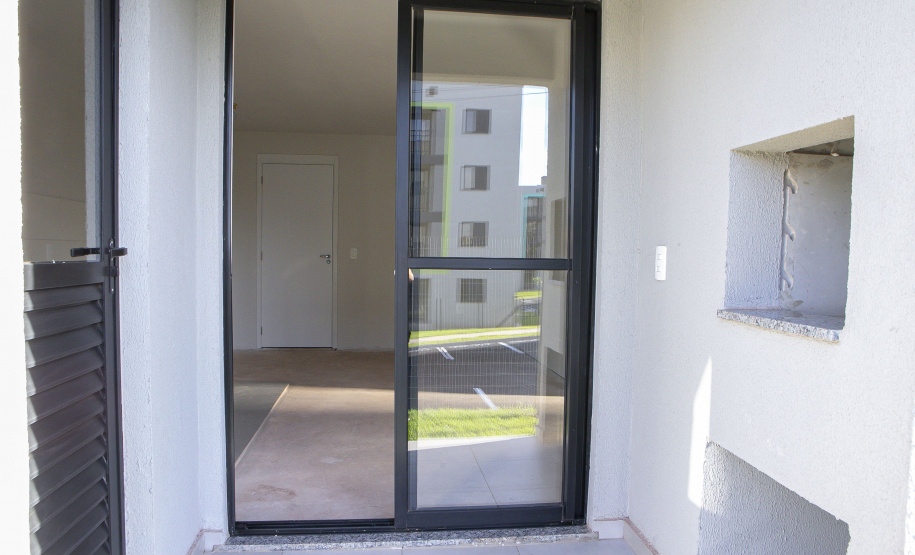 Londrina, 25 de outubro de 2024 - O governador em exercício Darci Piana inaugura residencial com 512 apartamentos dentro do programa Casa Fácil Paraná.