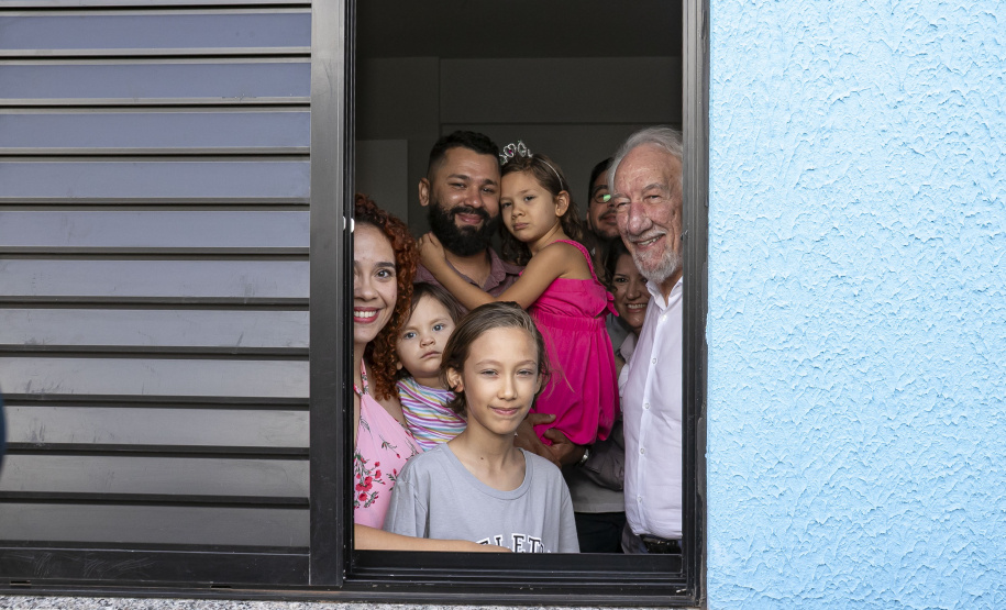 Londrina, 25 de outubro de 2024 - O governador em exercício Darci Piana inaugura residencial com 512 apartamentos dentro do programa Casa Fácil Paraná.
