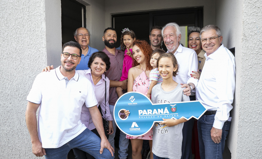 Londrina, 25 de outubro de 2024 - O governador em exercício Darci Piana inaugura residencial com 512 apartamentos dentro do programa Casa Fácil Paraná.