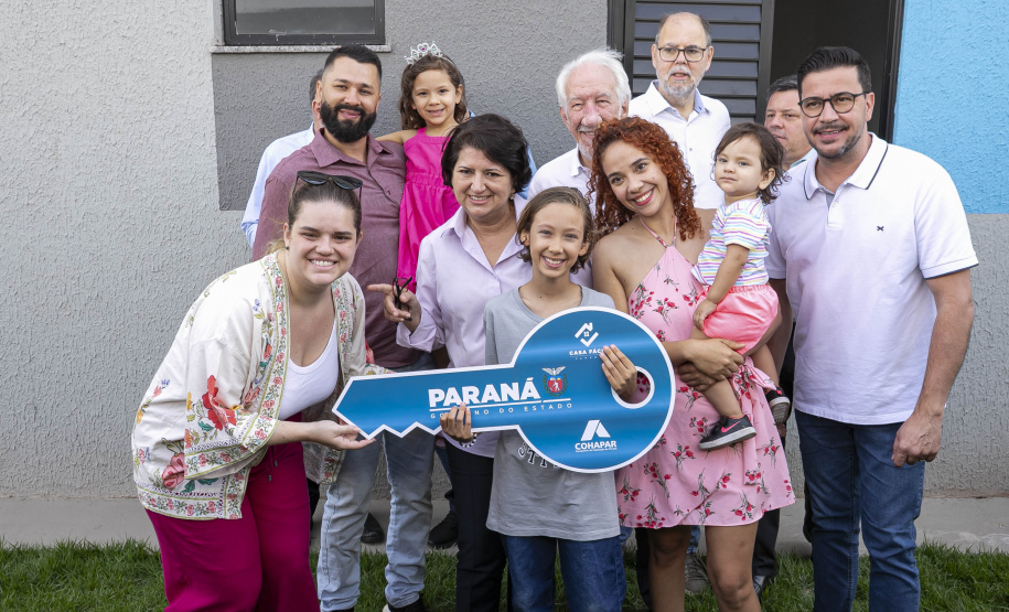 Londrina, 25 de outubro de 2024 - O governador em exercício Darci Piana inaugura residencial com 512 apartamentos dentro do programa Casa Fácil Paraná.