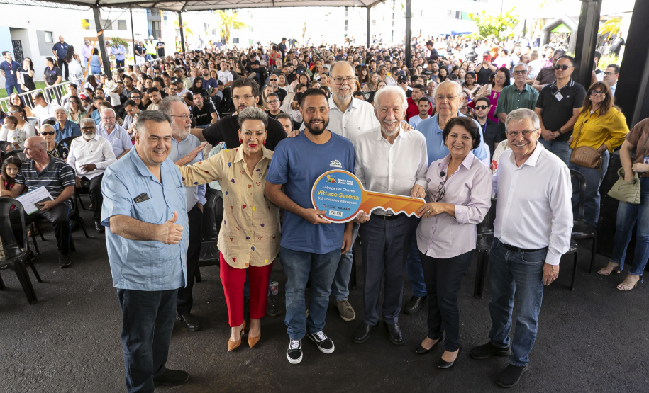 Londrina, 25 de outubro de 2024 - O governador em exercício Darci Piana inaugura residencial com 512 apartamentos dentro do programa Casa Fácil Paraná.