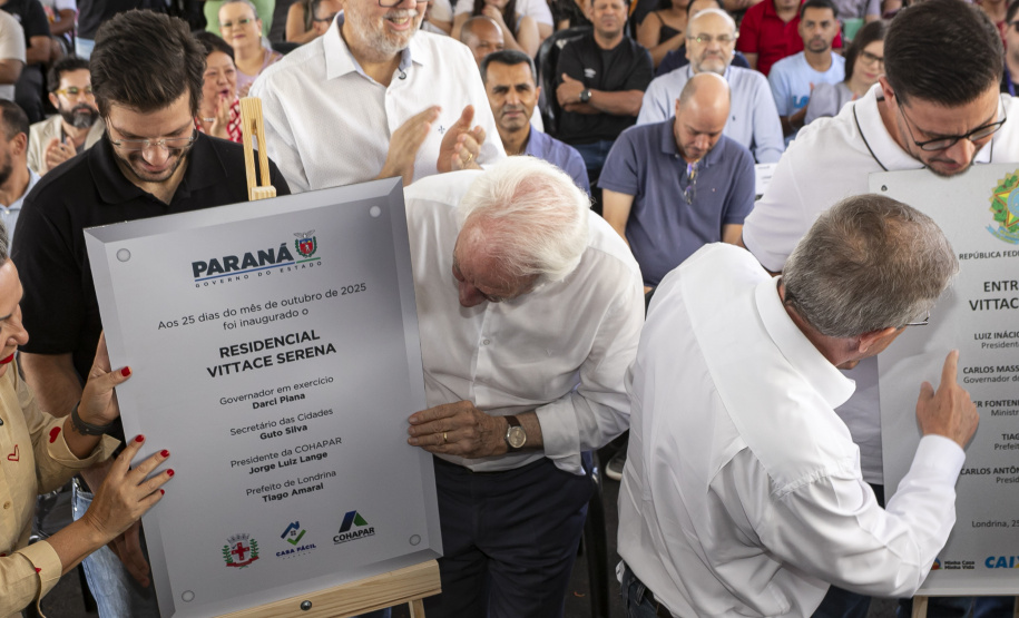 Londrina, 25 de outubro de 2024 - O governador em exercício Darci Piana inaugura residencial com 512 apartamentos dentro do programa Casa Fácil Paraná.