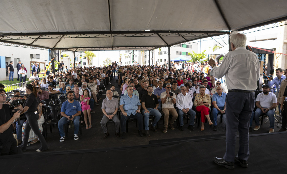 Londrina, 25 de outubro de 2024 - O governador em exercício Darci Piana inaugura residencial com 512 apartamentos dentro do programa Casa Fácil Paraná.