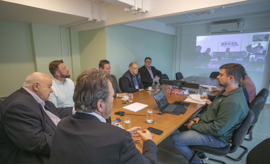 Paraná apresenta ações de sustentabilidade e rastreabilidade em reunião com embaixador do Brasil na União Europeia