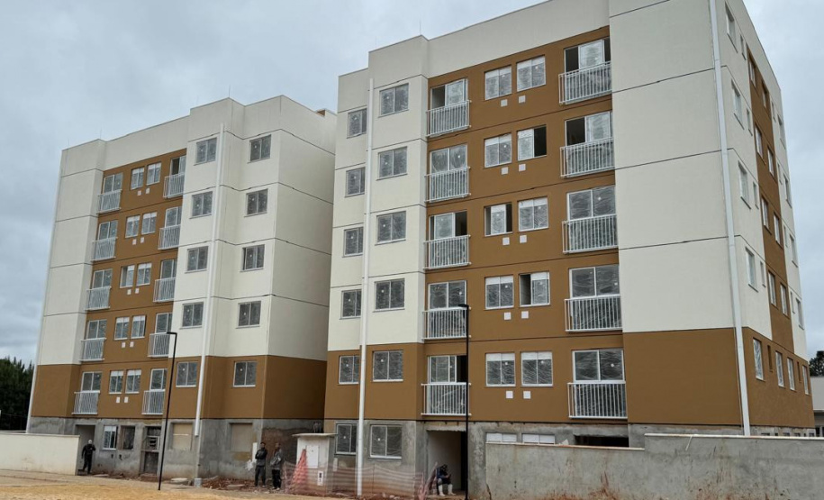 "COHAPAR - Entrega 1º mod Resid. Seminário em Rio Negro"