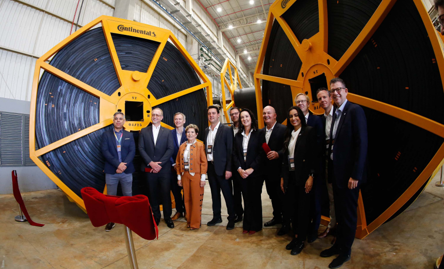 O governador Carlos Massa Ratinho Junior participou nesta quarta-feira (7) da cerimônia que marcou a conclusão da expansão da fábrica da Continental em Ponta Grossa, nos Campos Gerais