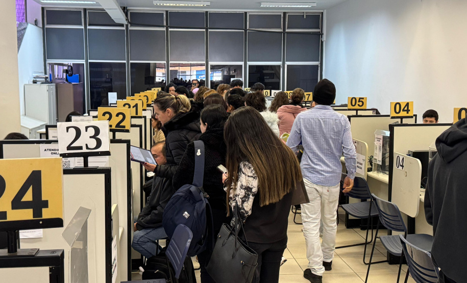 Mutirões de empregos garantem mais de 43 mil atendimentos e impulsionam contratações no Paraná