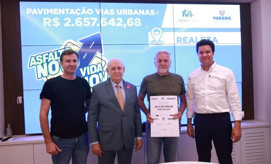 Governo do Estado autoriza licitações que somam R$ 64 milhões a oito regiões do Estado