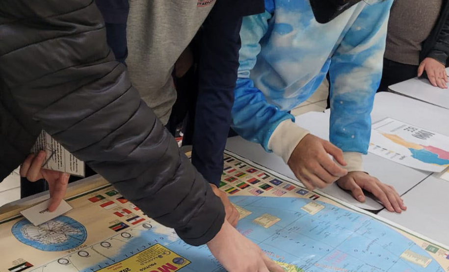 Caça ao tesouro, esporte e tecnologia: escolas estaduais do Paraná usam criatividade na preparação para o Saeb