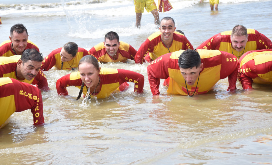 Corpo de Bombeiros reforça estrutura e treinamento para o Verão Maior Paraná