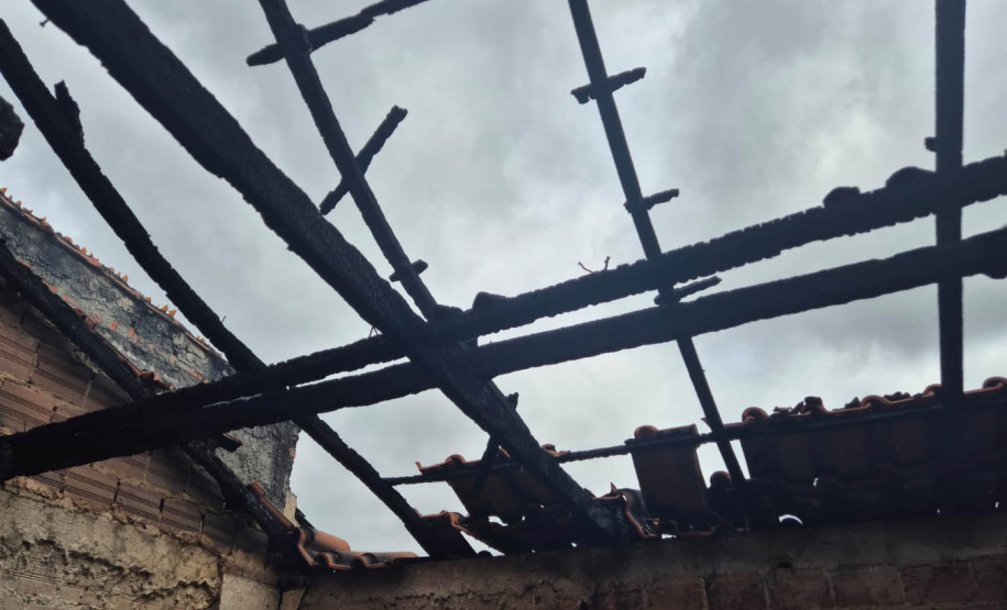 Polícia Científica do Paraná aplica técnicas avançadas para identificar origem de incêndio em caso de violência doméstica