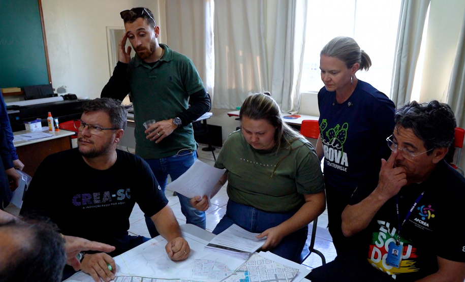 Engenheiros já mapearam 80% das casas danificadas por tornado em Rio Bonito do Iguaçu