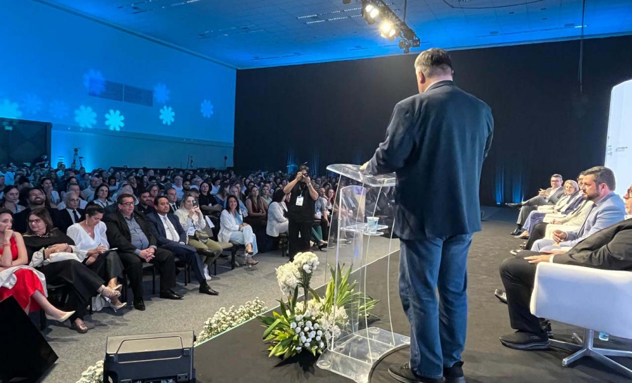 Inovação e gestão eficiente marcam o início do Congresso de Saúde em Foz do Iguaçu