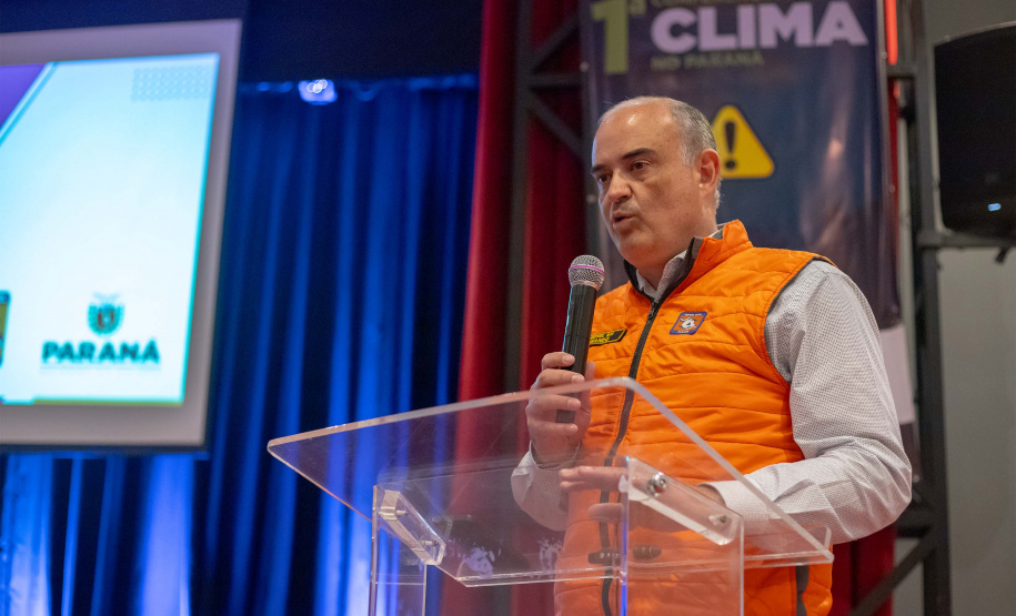 CONFERÊNCIA REÚNE REPRESENTANTES DE PREFEITURAS PARA INTERPRETAR DADOS METEOROLÓGICOS NO PARANÁ