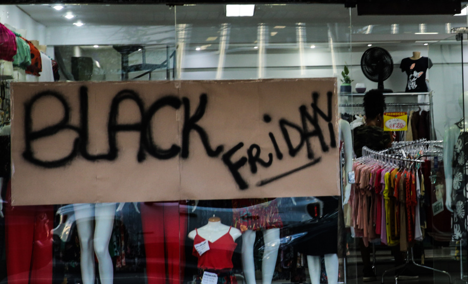 Procon faz orientações para compras na Black Friday