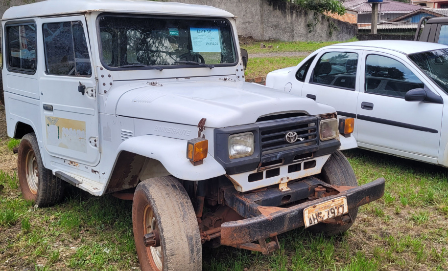 Inscrições para último leilão de veículos do Governo do Paraná em 2025 terminam amanhã