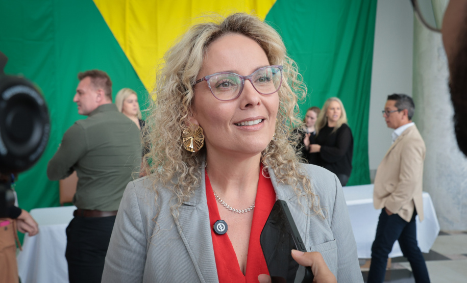 Lançamento do Paraná Amigo da Pessoa Idosa + repasse 399 cidades + Bolsa Cuidador