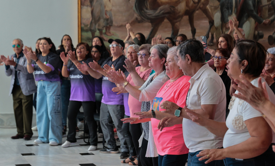 Lançamento do Paraná Amigo da Pessoa Idosa + repasse 399 cidades + Bolsa Cuidador