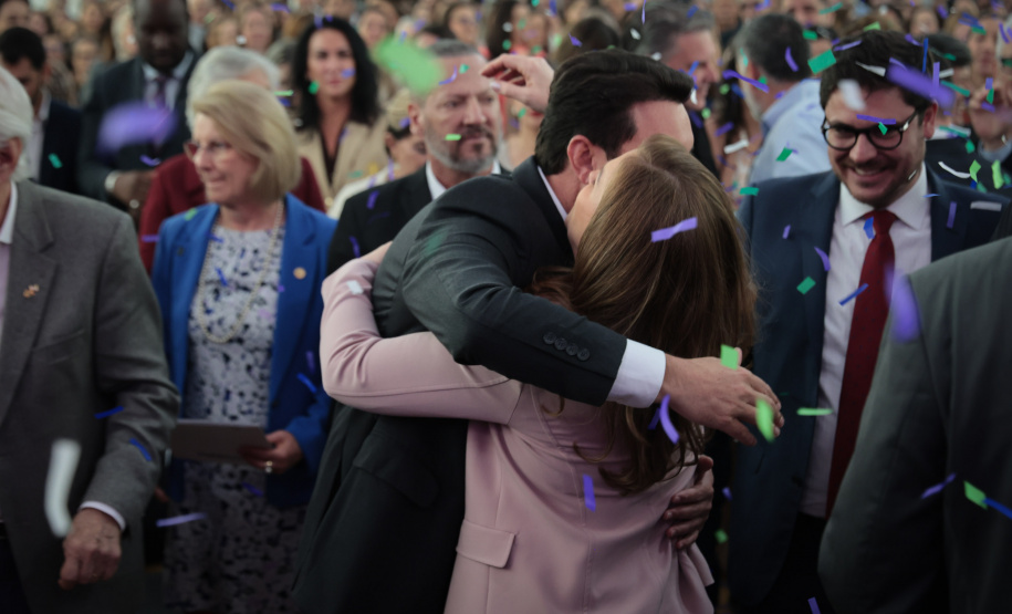 Lançamento do Paraná Amigo da Pessoa Idosa + repasse 399 cidades + Bolsa Cuidador