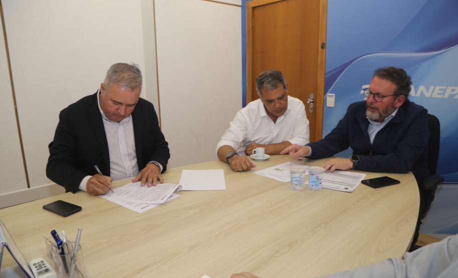 Itambé deve universalizar cobertura pelo sistema de esgoto por meio de parceria firmada com Sanepar