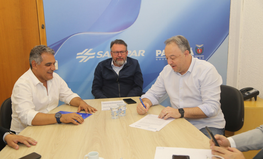 Itambé deve universalizar cobertura pelo sistema de esgoto por meio de parceria firmada com Sanepar