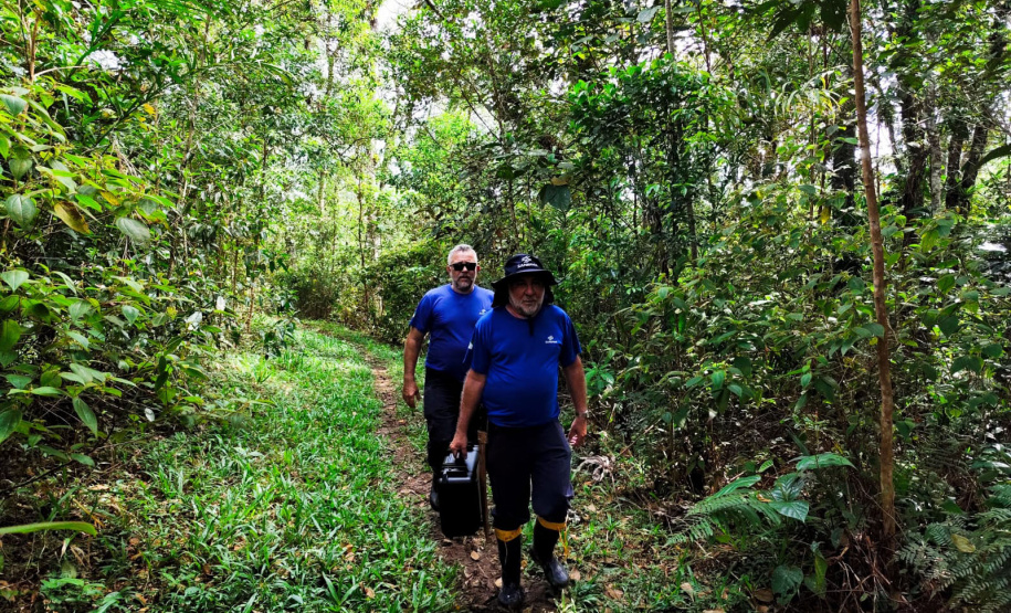 Projeto SegHidro realiza coletas em minas e poço da Sanepar no Litoral