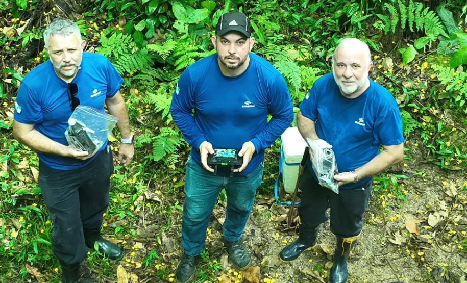Projeto SegHidro realiza coletas em minas e poço da Sanepar no Litoral