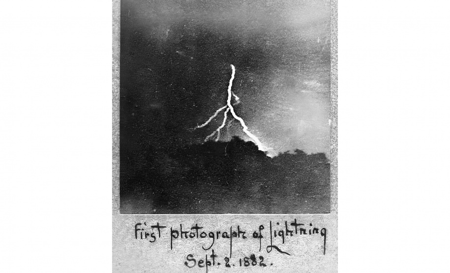 Com espetáculo cênico e musical e mostra multilinguagens, MUPA inaugura exposição “Céu-Eclipse”