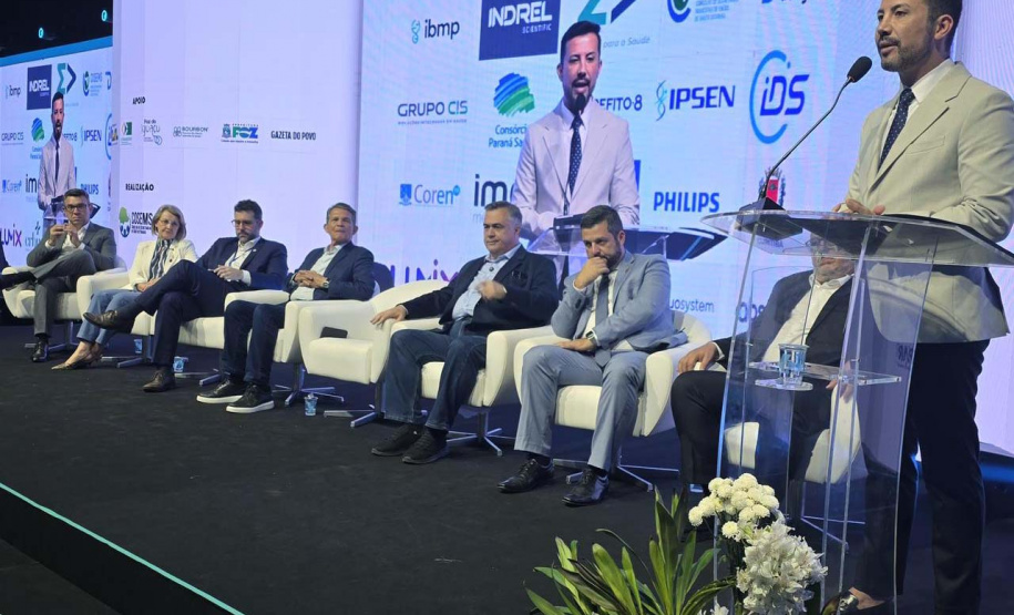 Inovação e gestão eficiente marcam o início do Congresso de Saúde em Foz do Iguaçu