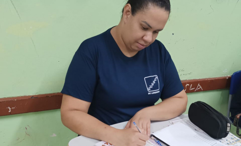 Aluna da EJA conquista medalha de bronze em Olimpíada nacional de Educação Financeira