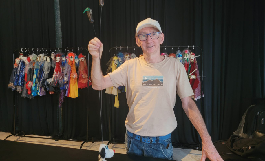 TEATRO GUAÍRA - Documentário resgata história do Festival Espetacular de Bonecos, evento produzido pelo Teatro Guaíra