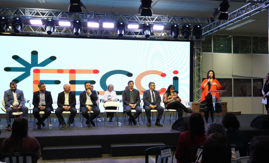 Mais de 15 mil pessoas devem passar pela Feira de Cultura Científica Paraná Faz Ciência