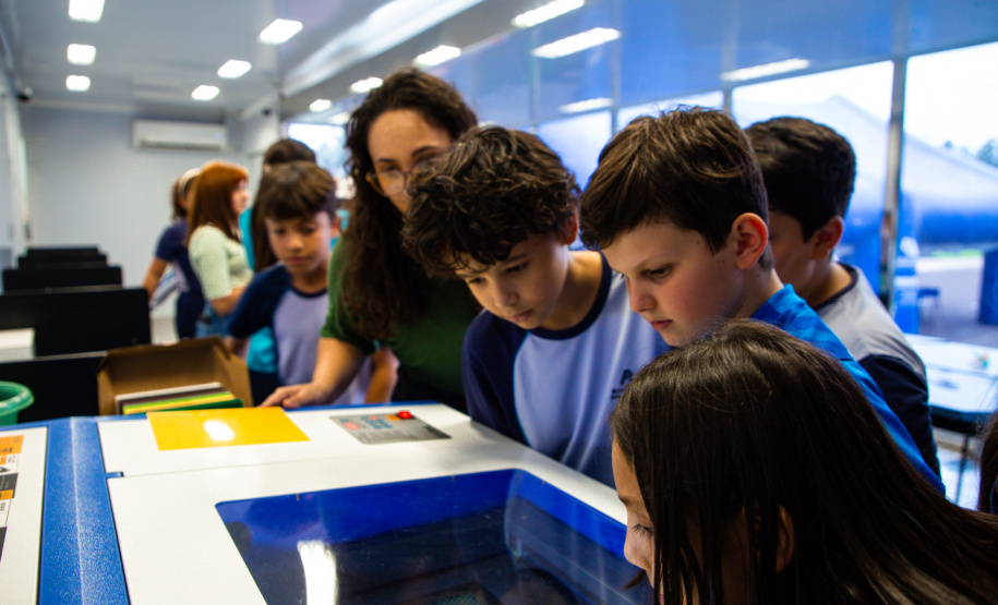 SEIA - Faxinal recebe atividades da Carreta da Inovação nesta semana