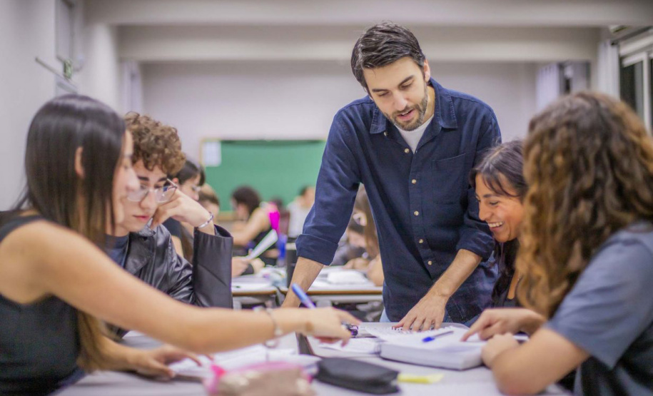 SETI - Em novo levantamento, ensino superior do Paraná tem alta histórica em cursos de excelência