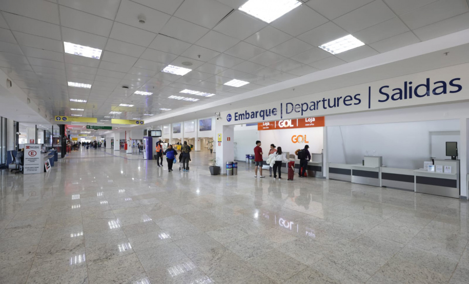 Principais aeroportos do Paraná registraram quase um milhão de passageiros em outubro deste ano
