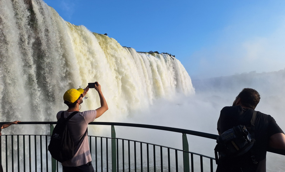 VIAJE PARANÁ - Recorde: Parque Nacional do Iguaçu registra a maior visitação de outubro da história