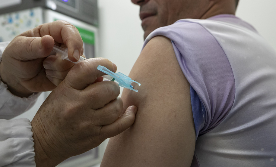 Paraná aplica quase 500 mil doses durante a Campanha de Multivacinação