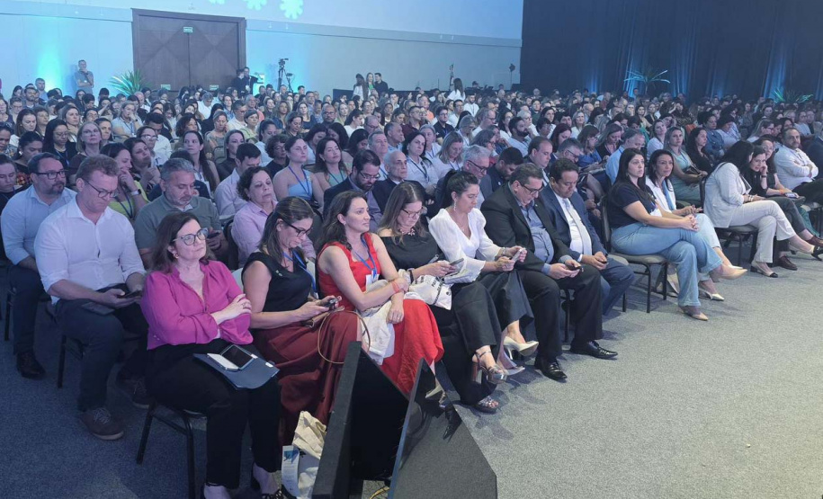 Inovação e gestão eficiente marcam o início do Congresso de Saúde em Foz do Iguaçu