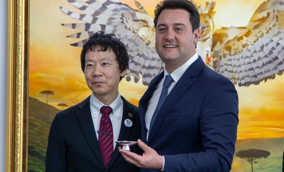 Governador Ratinho Junior recebe honraria de província japonesa