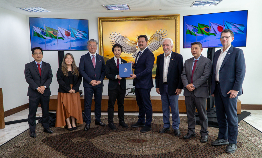 Governador Ratinho Junior recebe honraria de província japonesa