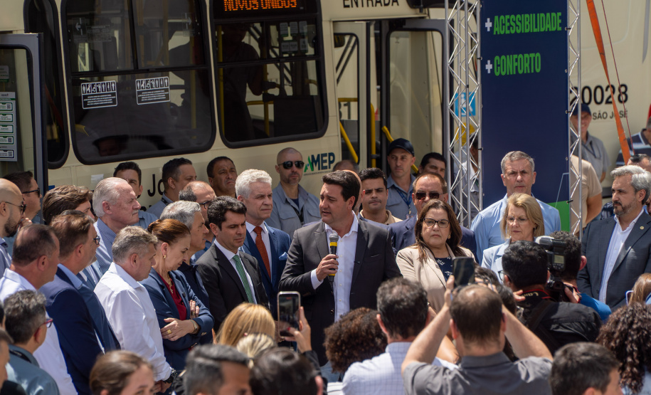 AMEP - ENTREGA DE ÔNIBUS