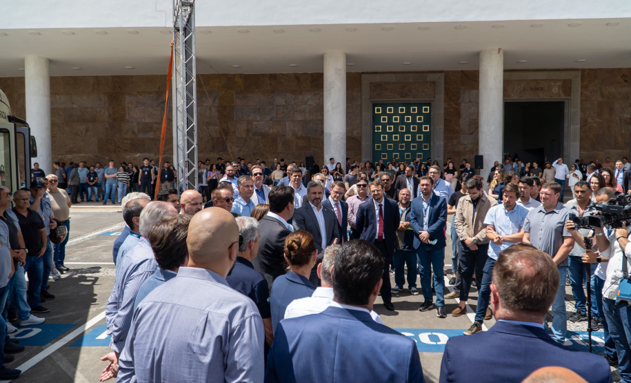 AMEP - ENTREGA DE ÔNIBUS